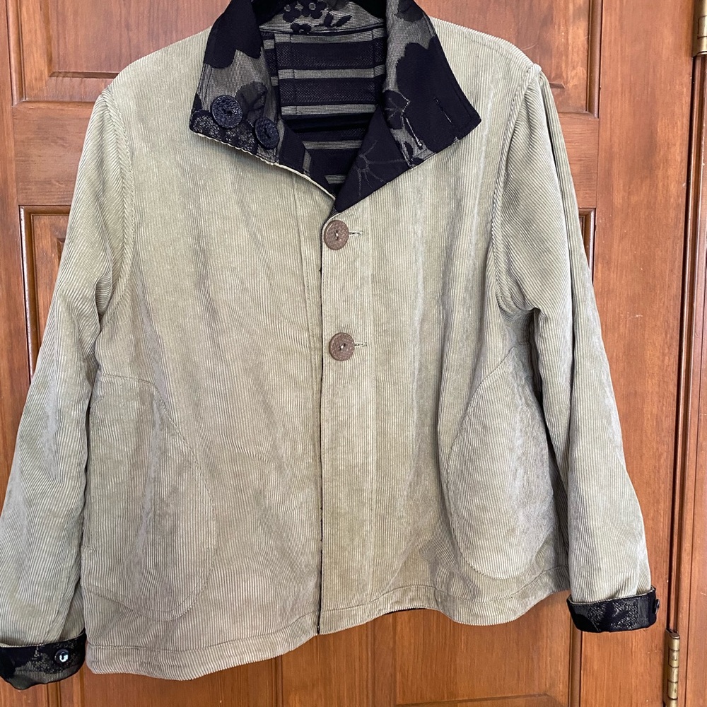 Stylish Corduroy Jacket - Olive and Black
